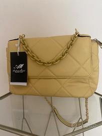 BORSA NUOVA  MAI USATA !!!