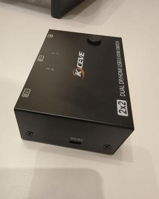 KVM Switch KCEVE 2x2 (2 PC su 2 Monitor DP+HDMI)