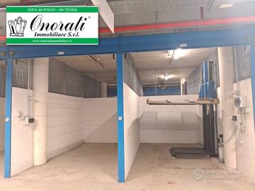 Box / Garage di 15 m² a Roma