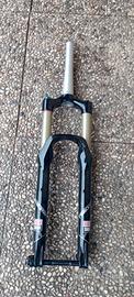 Forcella 27.5 Revolution esc 140mm