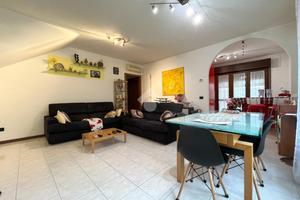 4 LOCALI A PONTE SAN NICOLÒ