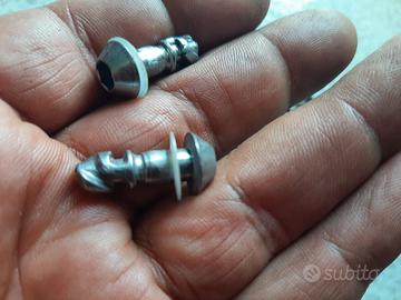 VITI CARENE ORiGINALE YAMAHA R1 04 05 06 / 07 08