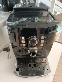 Macchina caffè DeLonghi Magnifica S in grani