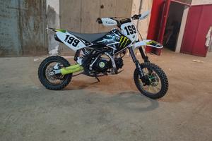 Pit bike