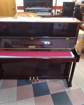 Pianoforte STEINBACH 121 in Mogano