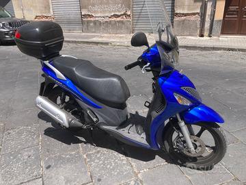 Suzuki UX Sixteen 150 - 2010