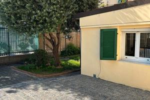 Laigueglia casa con giardino e posto auto