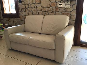 Divano letto in pelle