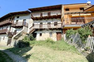 RUSTICO A PRAROSTINO