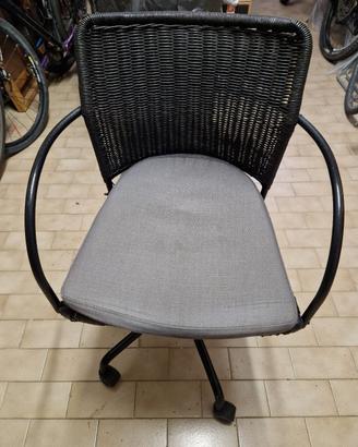 Sedia girevole Ikea modello Gregor vimini ferro