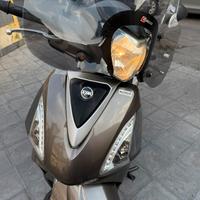 Scooter Sym Symphony ST 200