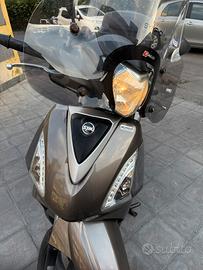 Scooter Sym Symphony ST 200