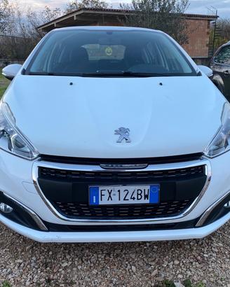 Peugeot 208 BlueHDi 75 5 porte Allure