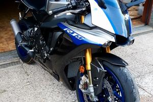 yamaha R1 M 