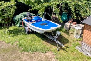 Boston Whaler Dory 13 piedi con motore Johnson 35
