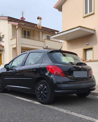 Peugeot 207 1.4 HDi