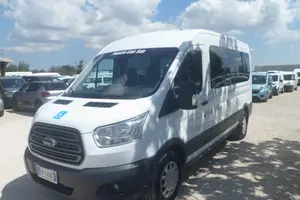 Ford Transit 9 posti trasporto disabili