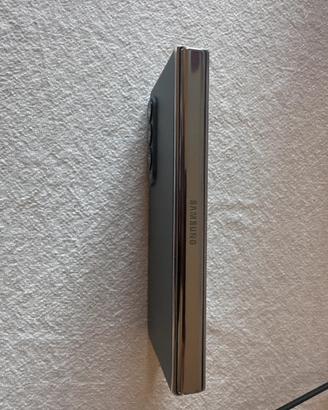 Samsung z fold 4