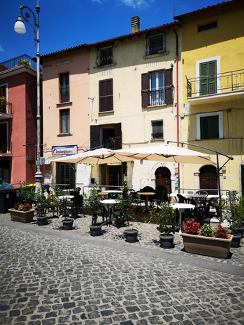 Attività di pizzeria e bar in centro storico Sora