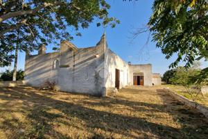 RUSTICO A FRANCAVILLA FONTANA