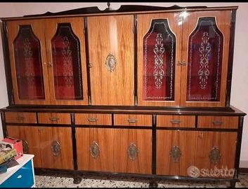 mobile sala con tavolo