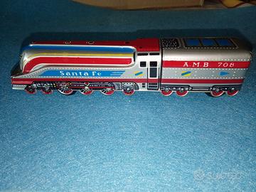 Trenino in latta da collezione.