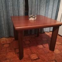 Tavolo e soggiorno