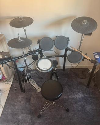 batteria eletteonica yamaha dtx 502