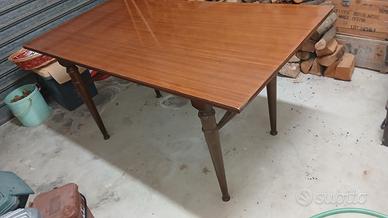  tavolo rettangolare in legno