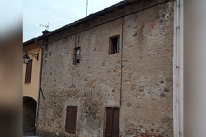 Vignolo rustico in centro paese