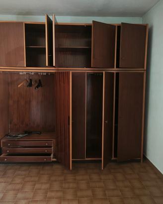 Mobili anni '70 ben conservati
