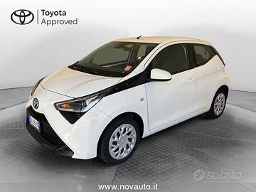 Toyota Aygo 1.0 VVT-i 72 CV 5 porte x-play MMT