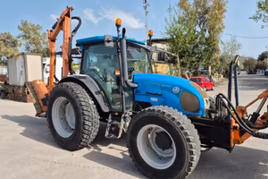 Trattore Landini PowerFarm 100 con trince