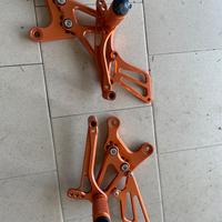 PEDANE POGGIAPIEDI MOTO BIKE KAWASAKI ZX6r 2008