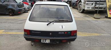 Portellone paraurti fanali Peugeot 205 1994