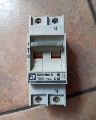 Interruttore magnetotermico C10  AVE