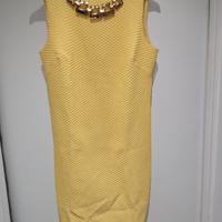 vestito donna donna giallo con collana marca B.C.