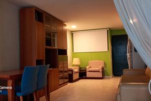 Ampio garage (52mq) compl. ristrutturato