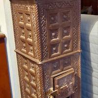 Stufa antica in ghisa