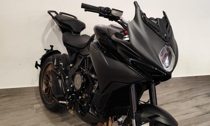 Mv Agusta Turismo Veloce 800 LUSSO 5 ANNI DI GARAN