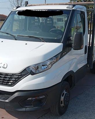 Autocarro Iveco Daily 35C14 cassone fisso