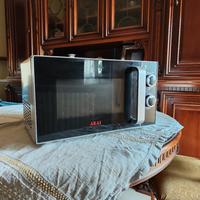 Microonde AKAI con grill – Modello AKMW201 G N SIL