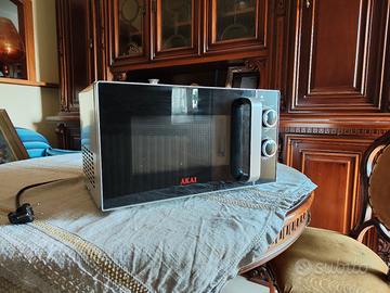 Microonde AKAI con grill – Modello AKMW201 G N SIL