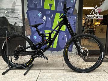 Santa Cruz V10 8 - S