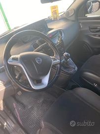 Lancia y 1.2 gpl