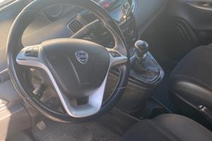 Lancia y 1.2 gpl