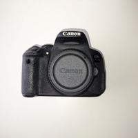 Macchina Fotografica Canon EOS 700D + EFS 18-55