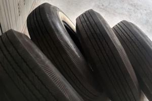 Pneumatici per Mercedes codine  220s 220se 300se