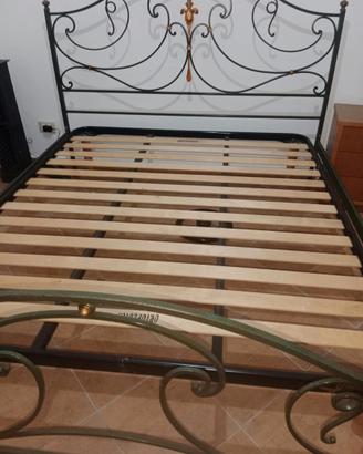 Letto matrimoniale  nFerro Battuto + rete