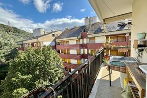 3 LOCALI CON AMPIO BALCONE VICINO AL MARE